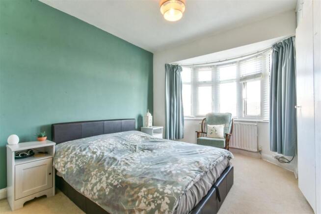 bedroom 1.JPG