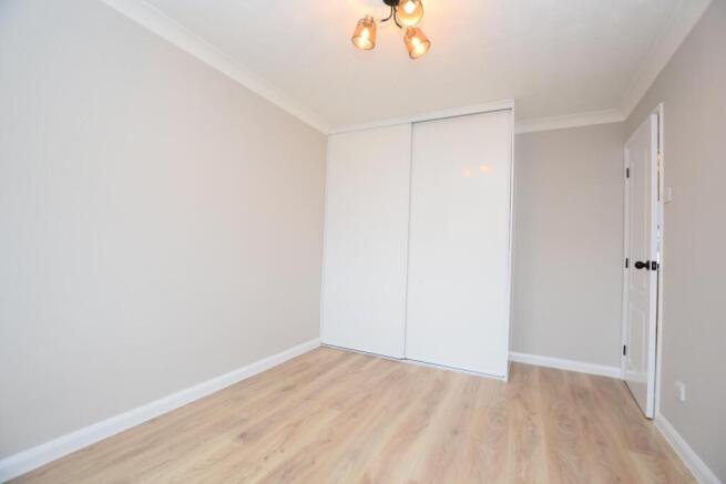 2 bed Semi-Detached Bungalow to rent Image 8