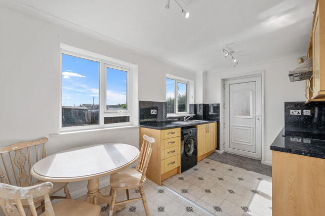 2 bed Semi-Detached for sale Image 6