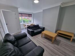 10, Hessle Road, Hyde Park, Leeds LS6 1EH