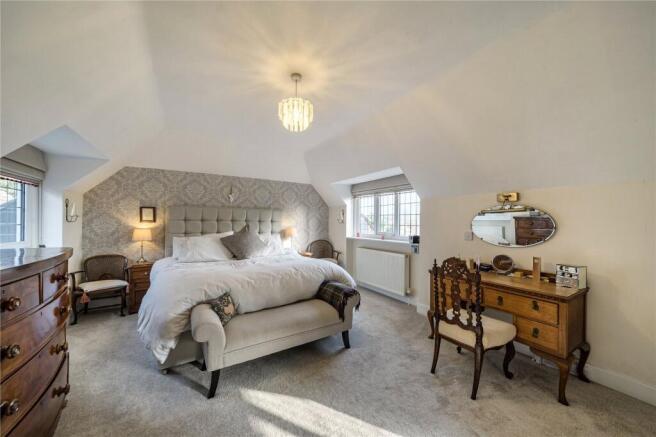 4 bed Detached for sale Image 4