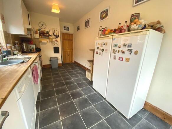 KITCHEN/BREAKFAST ROOM