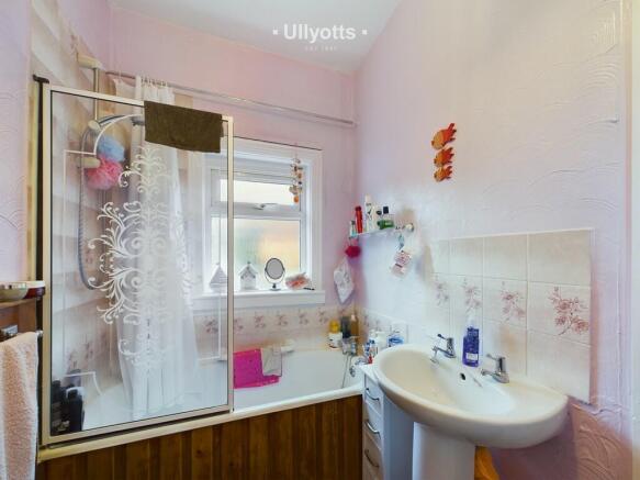 4 bed Semi-Detached for sale Image 10