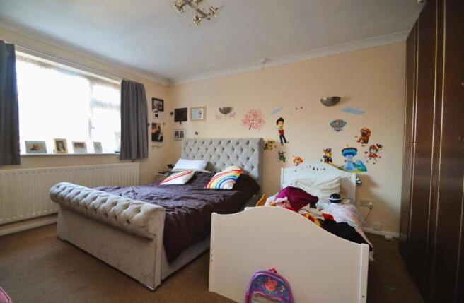 Master bedroom.JPG