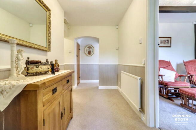 Lysways Lane, Longdon Green - Timeless Period Cottage & No Upward Chain photo 4