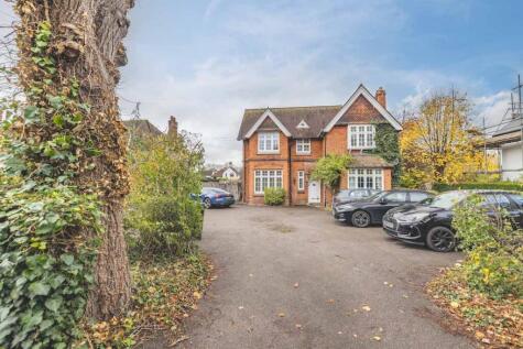 Slough Road, Datchet, SL3