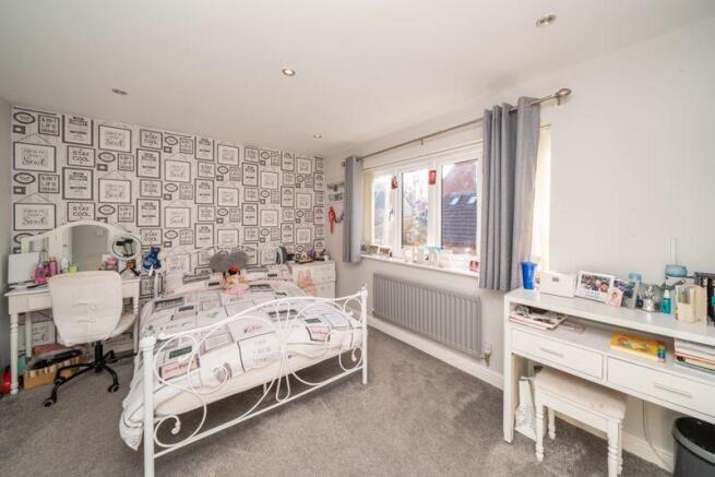 BEDROOM 2