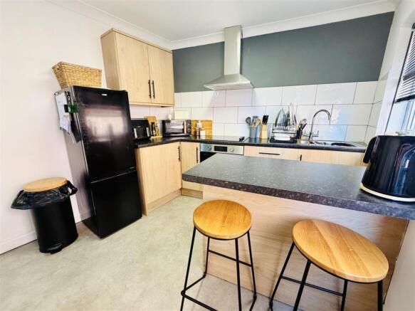 2 bed Terraced for sale Image 8