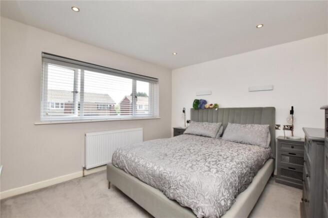 3 bed Semi-Detached for sale Image 10