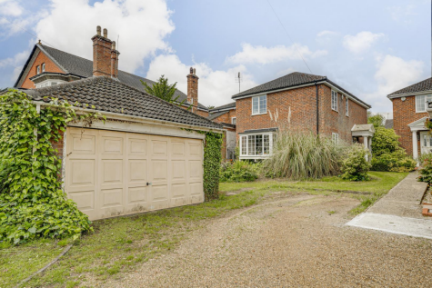 Stoke Road, Leighton Buzzard