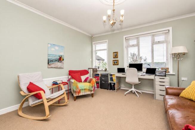 4 bed Semi-Detached for sale Image 9