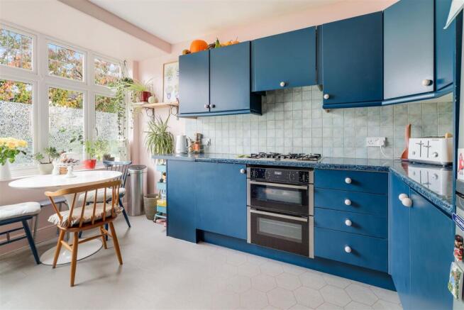 Kitchen (2)