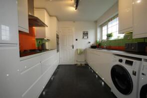 22, Windsor Rise, Pontefract WF8 4PZ