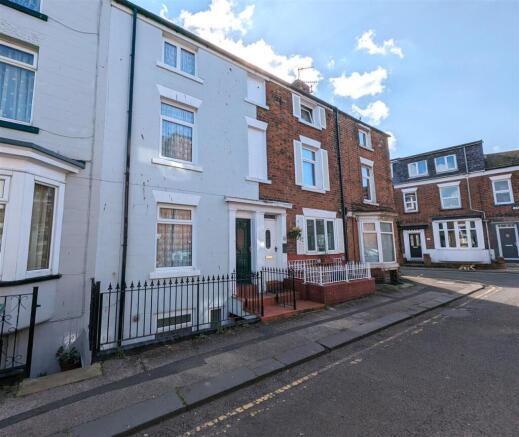 3 bed Terraced for sale Image 12