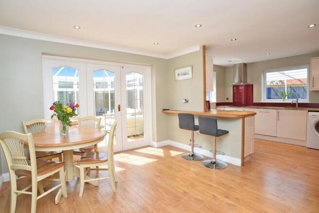 4 bed Detached for sale Image 4