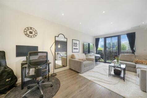 Furlong Court, St. Pauls Way, Mile End, E3