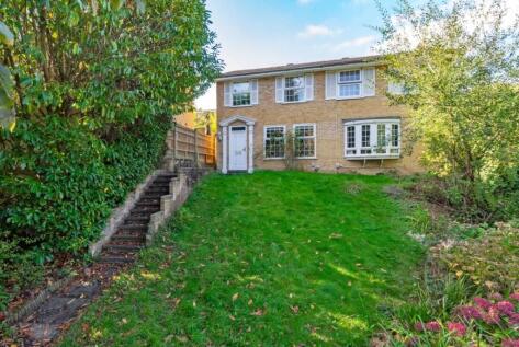 Pennine Walk, Tunbridge Wells, Kent, TN2