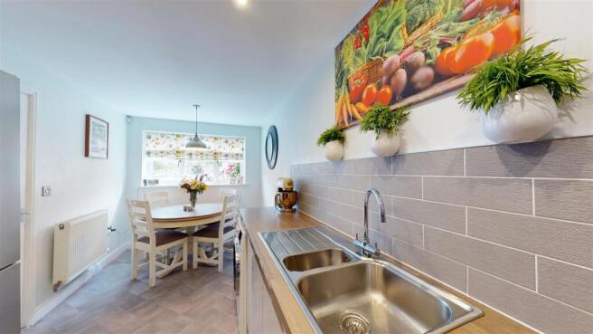 3 bed Town House for sale Image 6