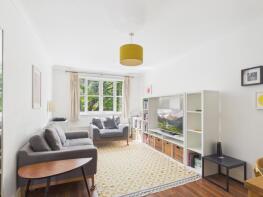 9, 2 Charman House, Bristowe Close, London SW2 2YA