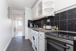 37, Sycamore Avenue, Horsham RH12 4TP
