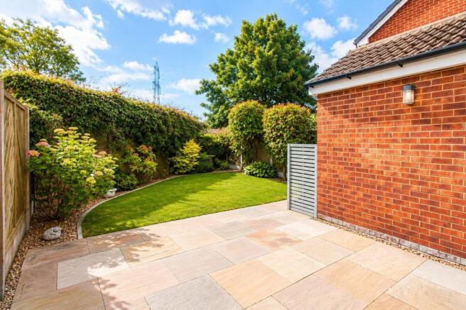 2 bed House for sale Image 11