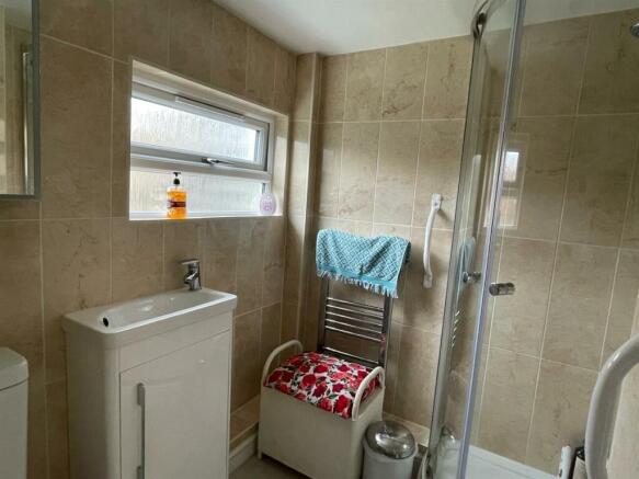 Shower1.jpg