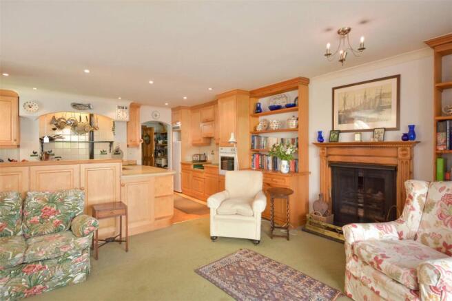 Sitting Room/Kitchen