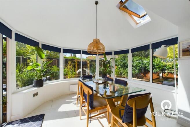 Garden / Dining Roo