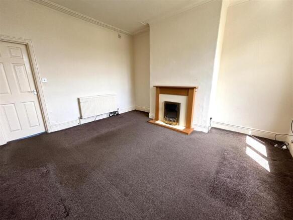 3 bed Terraced for sale Image 9
