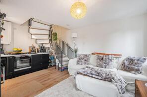 19, Salisbury Close, Alton GU34 2TF