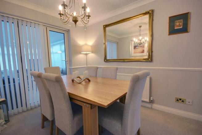4 bed Detached for sale Image 10