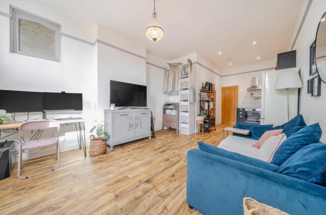 1372154-11-68ff71...