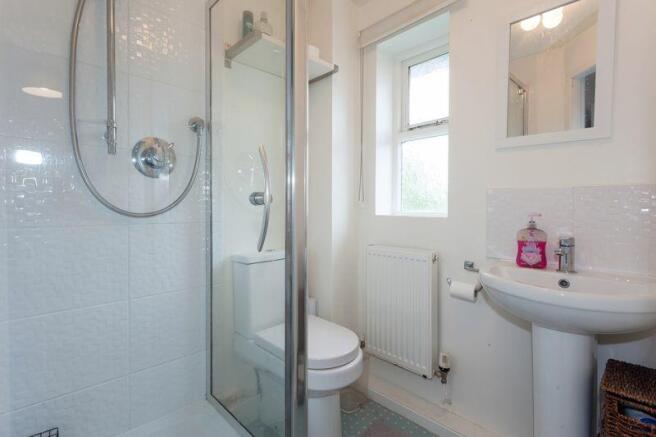 EN SUITE
