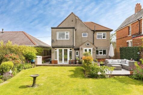 High Street, Coedpoeth, Wrexham, LL11