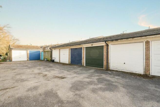 Garage/Parking (1)