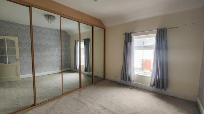 2 bed Terraced to rent Image 8