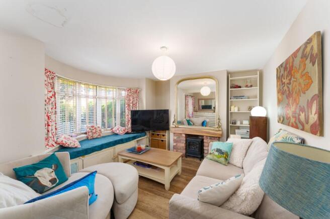 3 bed Semi-Detached for sale Image 4