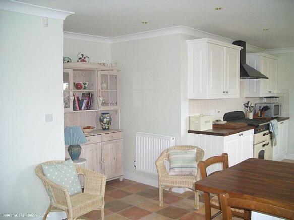 Kitchen adjoining dining room