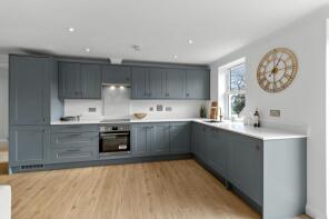 Flat 9, Parklands House, Hurst Road, Horsham RH12 2DS
