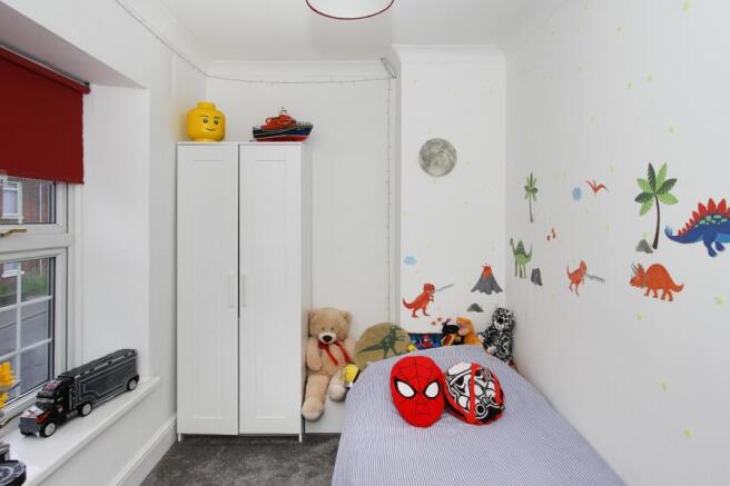 Bedroom 2 (2)