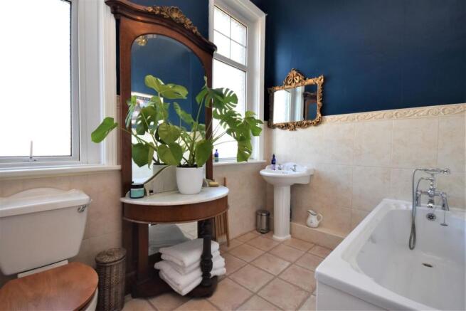 Bathroom.JPG
