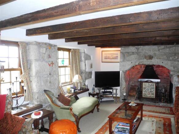 SITTING ROOM