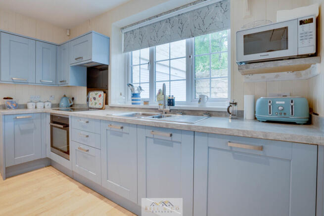 3 bed Cottage for sale Image 2