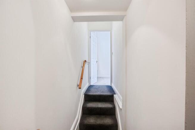 1 bed Ground Flat for sale Image 6