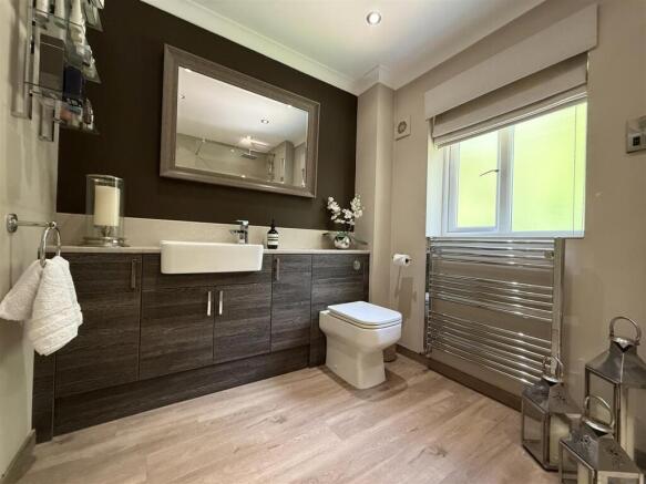 EN-SUITE