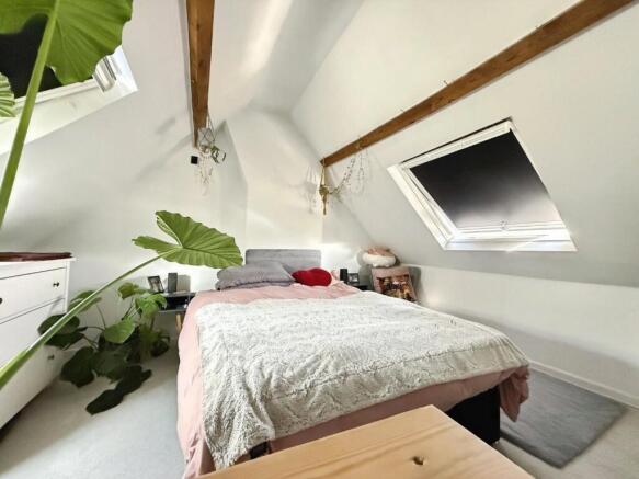pbox-bedroom-322563.jpeg