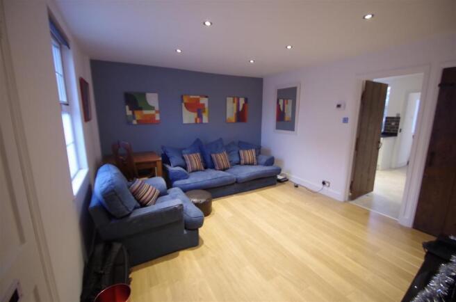 Lounge - Photo 2