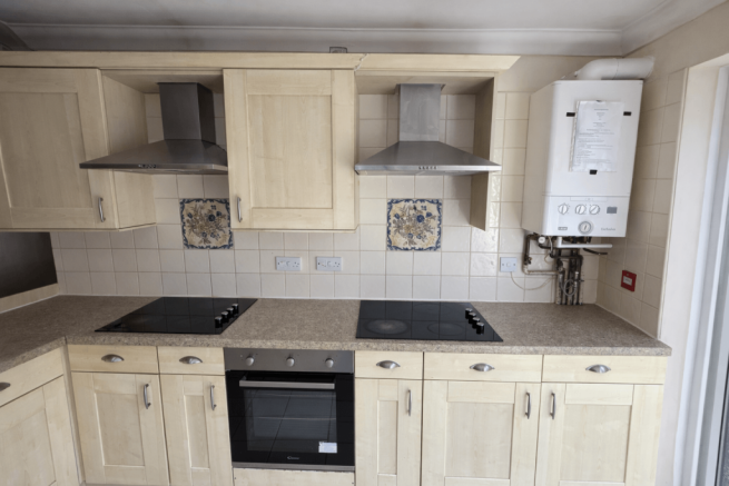 6 bedroom Terraced for rent