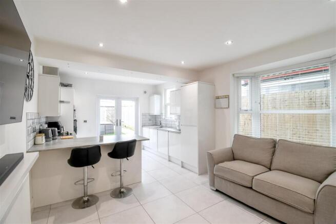 Kitchen/Living Area