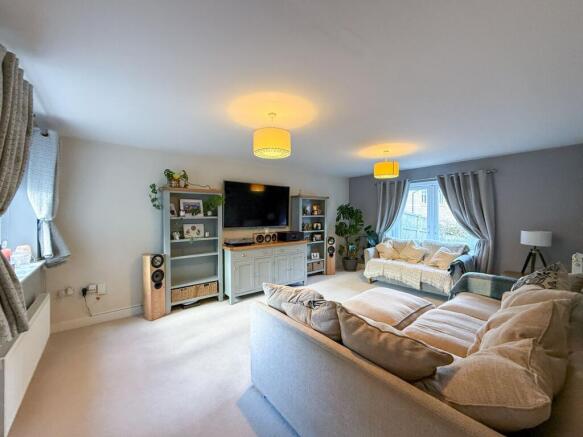 Weavers Mill Way, New Mill, Holmfirth, HD9 photo 4